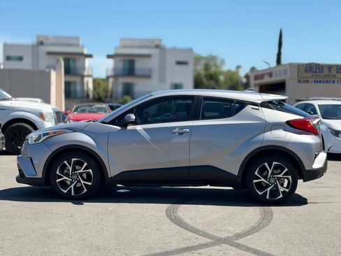 Used 2018 Toyota C-HR XLE FWD image 8
