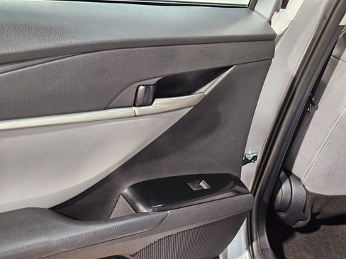 Used 2025 Toyota Camry LE FWD image 35