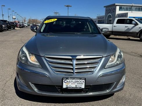 Used 2014 Hyundai Genesis 5.0 R-Spec RWD image 9
