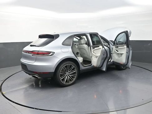 Used 2019 Porsche Macan AWD/4WD image 45