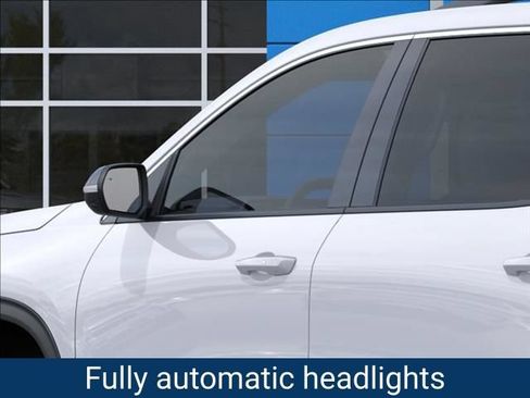 New 2027 Chevrolet Traverse LT w/ Driver Confidence Package FWD image 13