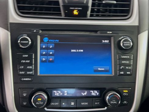 Used 2017 Nissan Altima 2.5 SL w/ 2.5 Technology Package image 14