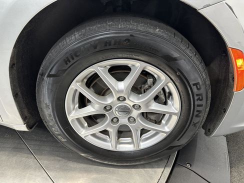 Used 2022 Chrysler Pacifica Touring-L FWD image 12