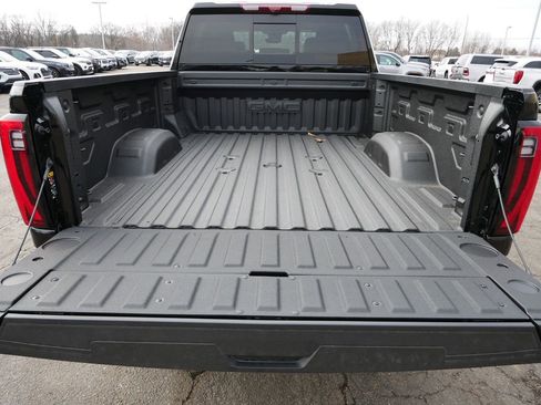 New 2026 GMC Sierra 3500 Denali w/ Denali Reserve Package AWD/4WD image 7