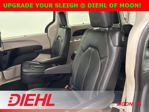 Certified 2020 Chrysler Pacifica Touring-L Plus image 21