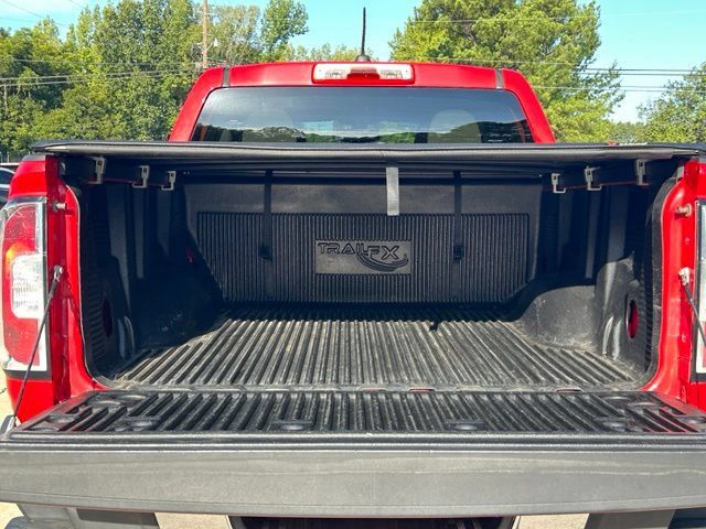 Used 2016 GMC Canyon SLE w/ SLE Convenience Package AWD/4WD image 8