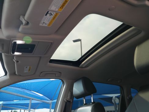 Used 2024 Honda CR-V EX-L image 16