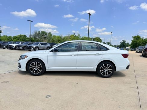 Used 2024 Volkswagen Jetta Sport FWD image 30