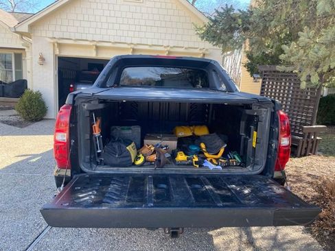 Used 2009 Chevrolet Avalanche LT image 6