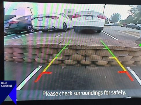 Certified 2024 Ford Explorer XLT RWD image 24