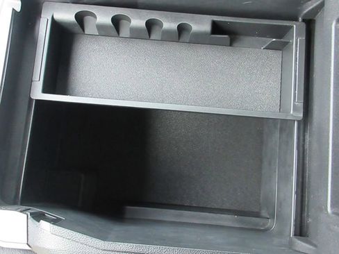 Used 2020 Ford Expedition XLT image 29