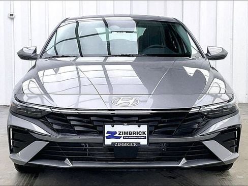 New 2026 Hyundai Elantra Limited image 3