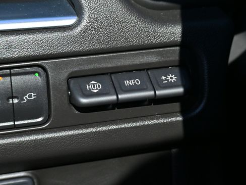 Used 2021 Chevrolet Suburban High Country image 28