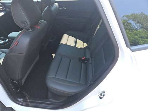 Used 2024 Chevrolet Trax RS w/ Sunroof Package FWD image 25