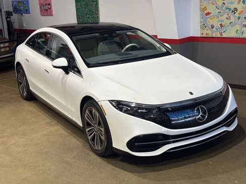 Used 2022 Mercedes-Benz EQS 450+ Sedan image 43
