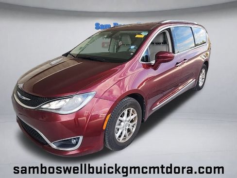 Used 2020 Chrysler Pacifica Touring-L image 1
