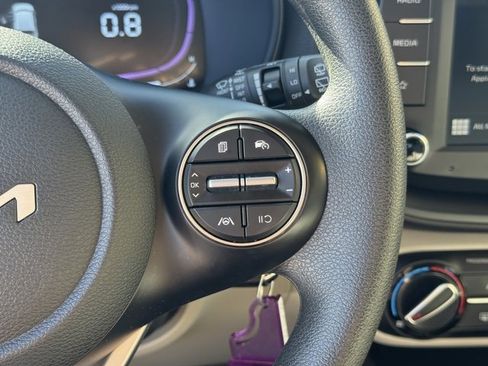 Certified 2025 Kia Soul LX image 28