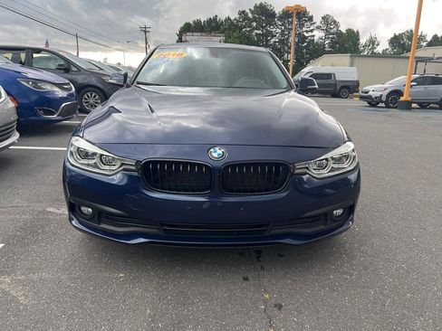 Used 2018 BMW 320i xDrive Sedan w/ Convenience Package AWD/4WD image 2