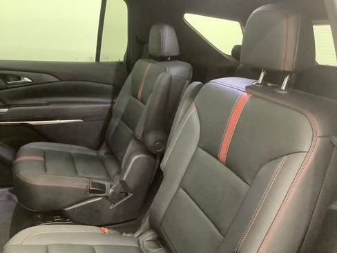 Used 2024 Chevrolet Traverse RS w/ LPO, Floor Liner Package AWD/4WD image 6
