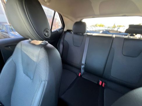 Used 2025 Buick Encore GX Preferred image 37