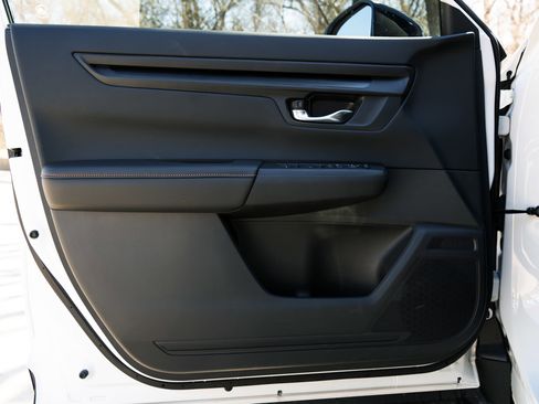 Certified 2026 Honda CR-V TrailSport image 38