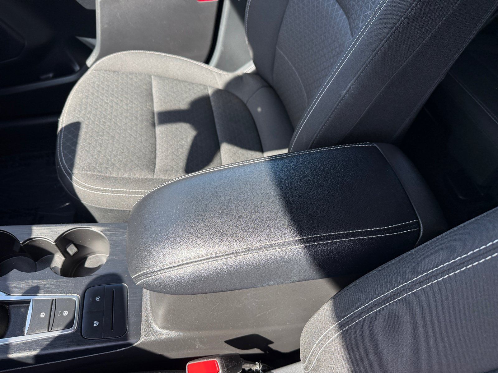 Certified 2025 Ford Escape Active AWD/4WD image 14