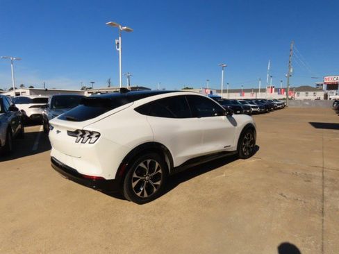 Used 2022 Ford Mustang Mach-E Premium image 9