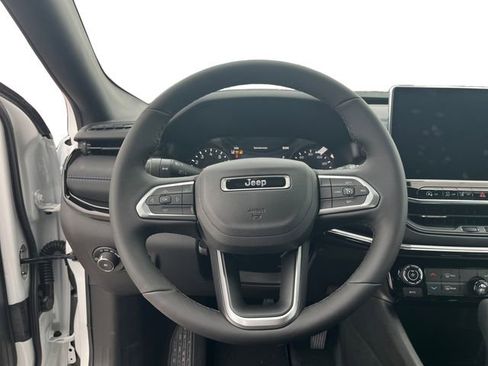 New 2026 Jeep Compass Latitude image 12