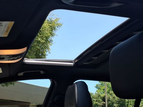 Used 2013 Mercedes-Benz E 350 4MATIC Sedan image 11