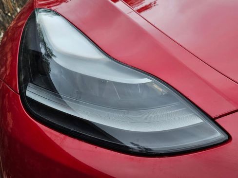 Used 2022 Tesla Model Y Long Range AWD/4WD image 26