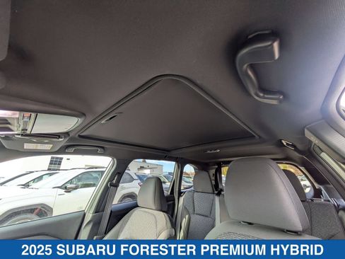 Used 2025 Subaru Forester Premium AWD/4WD image 28