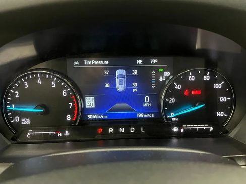 Used 2022 Ford Explorer XLT w/ Equipment Group 202A AWD/4WD image 24