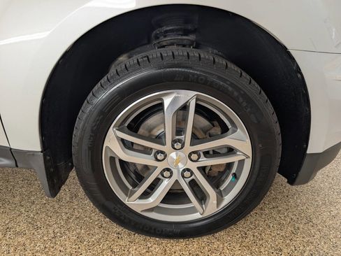 Used 2016 Chevrolet Equinox LTZ w/ True North Edition image 23