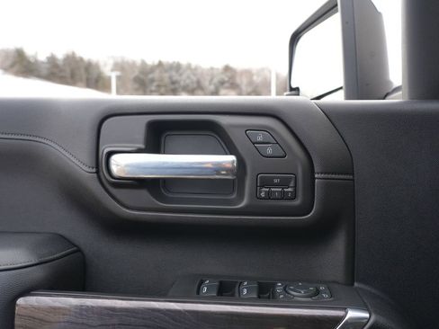 Used 2021 Chevrolet Silverado 3500 LTZ w/ LTZ Plus Package image 17