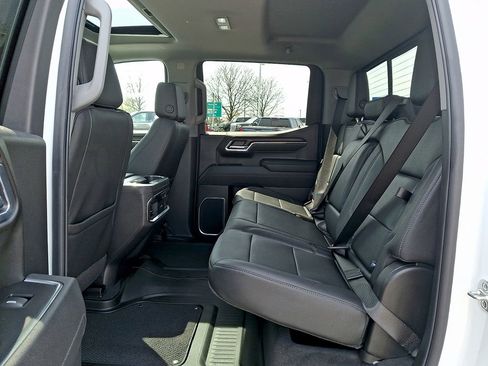 New 2026 GMC Sierra 1500 SLT w/ SLT Premium Plus Package image 6