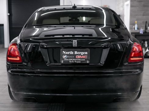 Used 2011 Rolls-Royce Ghost image 5