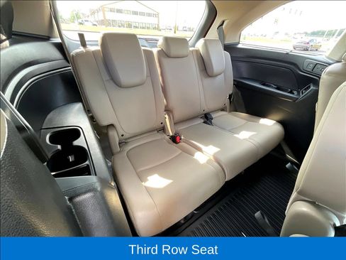 Certified 2022 Honda Odyssey Touring image 17