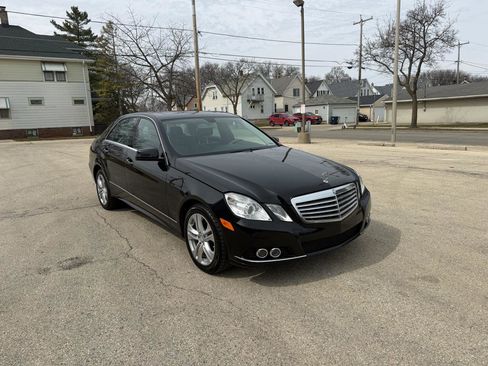 Used 2011 Mercedes-Benz E 350 4MATIC Sedan image 1