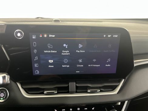 Used 2025 Chevrolet Equinox LT w/ Convenience Package II image 72