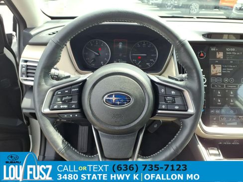 Used 2025 Subaru Outback Limited AWD/4WD image 18