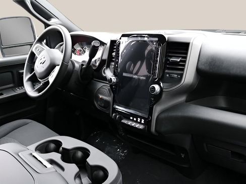 New 2026 RAM 2500 Tradesman AWD/4WD image 18