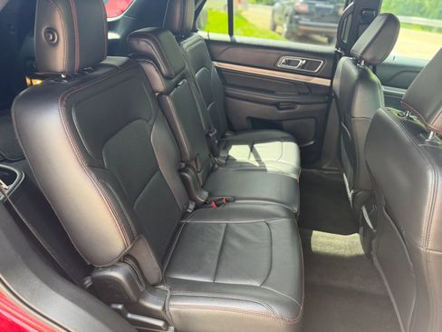 Used 2018 Ford Explorer Sport AWD/4WD image 35