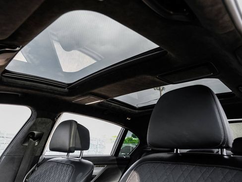 Used 2017 BMW 750i RWD image 5