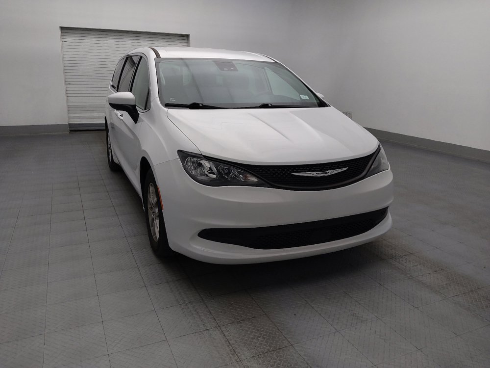 Used 2023 Chrysler Voyager LX FWD image 14