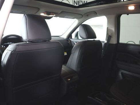 New 2026 Nissan Pathfinder SL image 27