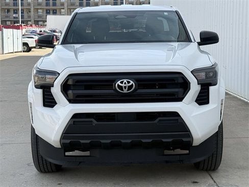 Used 2024 Toyota Tacoma SR image 7