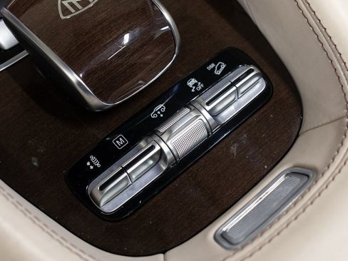 Used 2021 Mercedes-Benz Maybach GLS 600 4MATIC image 51