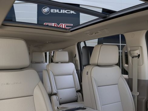 New 2026 GMC Yukon XL Denali AWD/4WD image 24