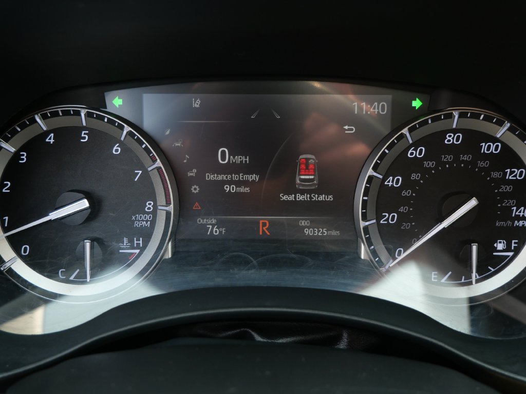 Used 2022 Toyota Highlander XLE AWD/4WD image 35
