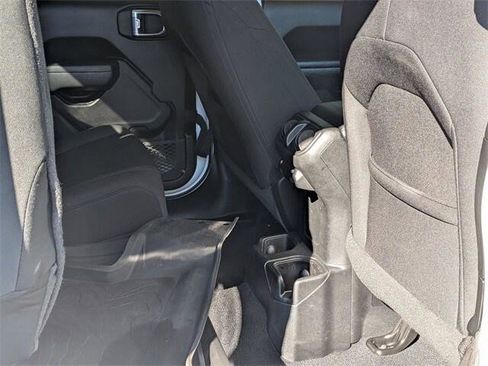 Certified 2022 Jeep Gladiator Sport image 24